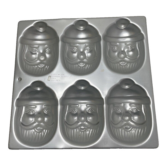 Vintage Wilton 1983 Santa Claus Face Head Mini Cake Mold Pan Christmas St Nick - Picture 1 of 6
